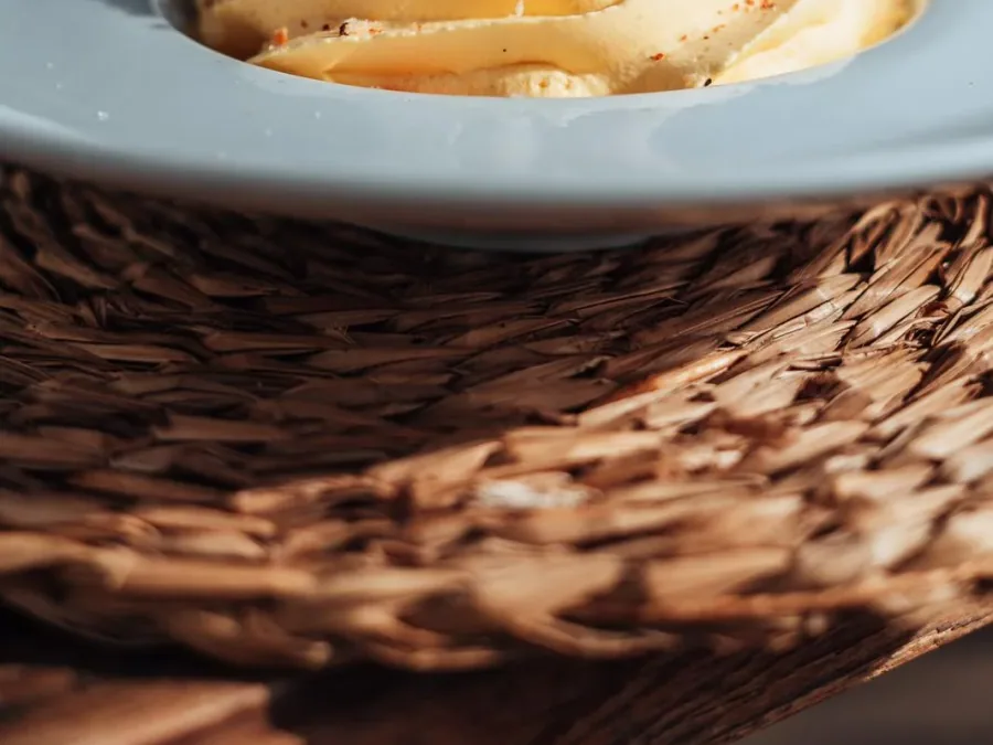 Calamar de arrastre cortado en tiras, con salsa carbonara